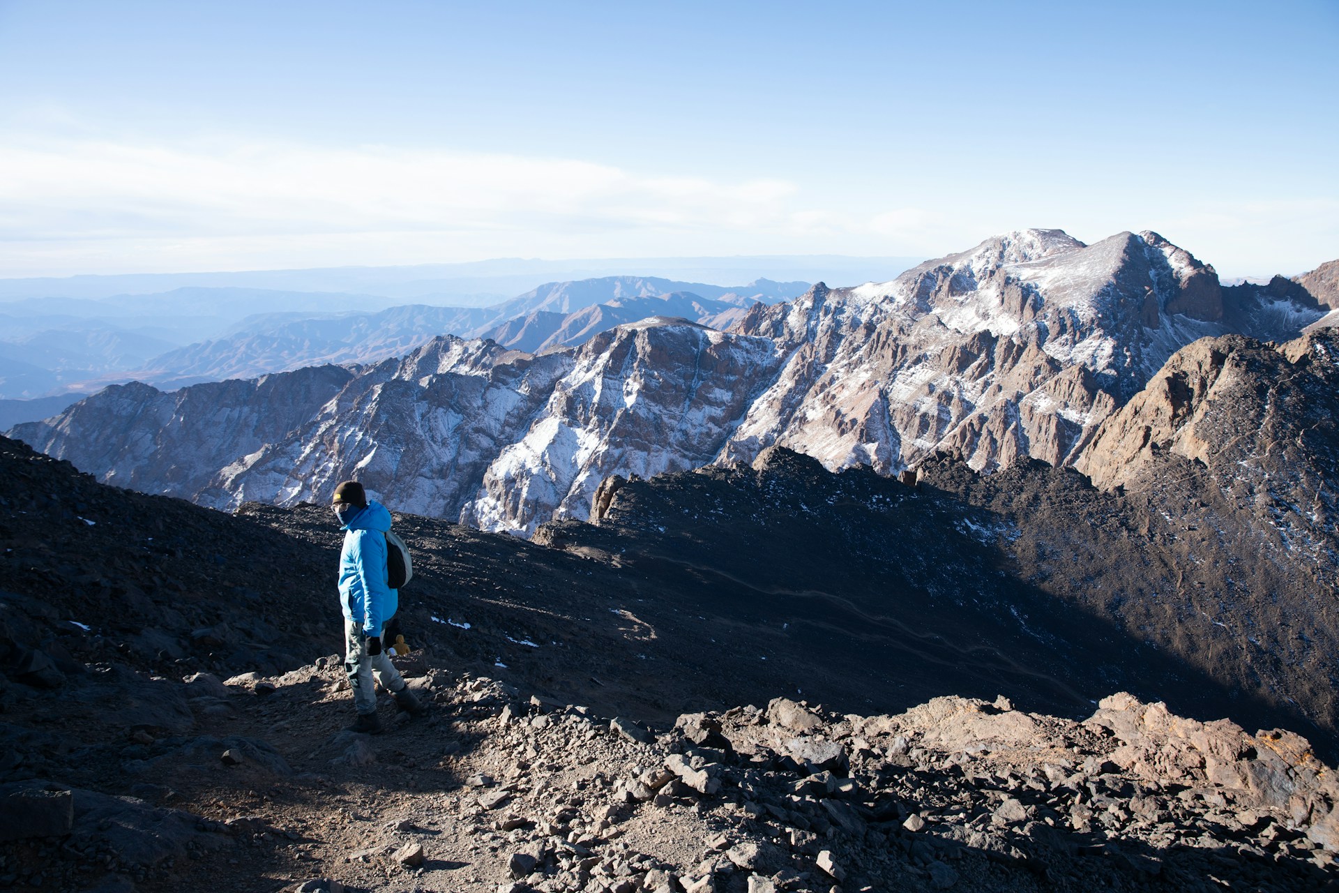 Depuis Marrakech : Trek de 2 jours au Mont Toubkal – Nuit en refuge & pension complète